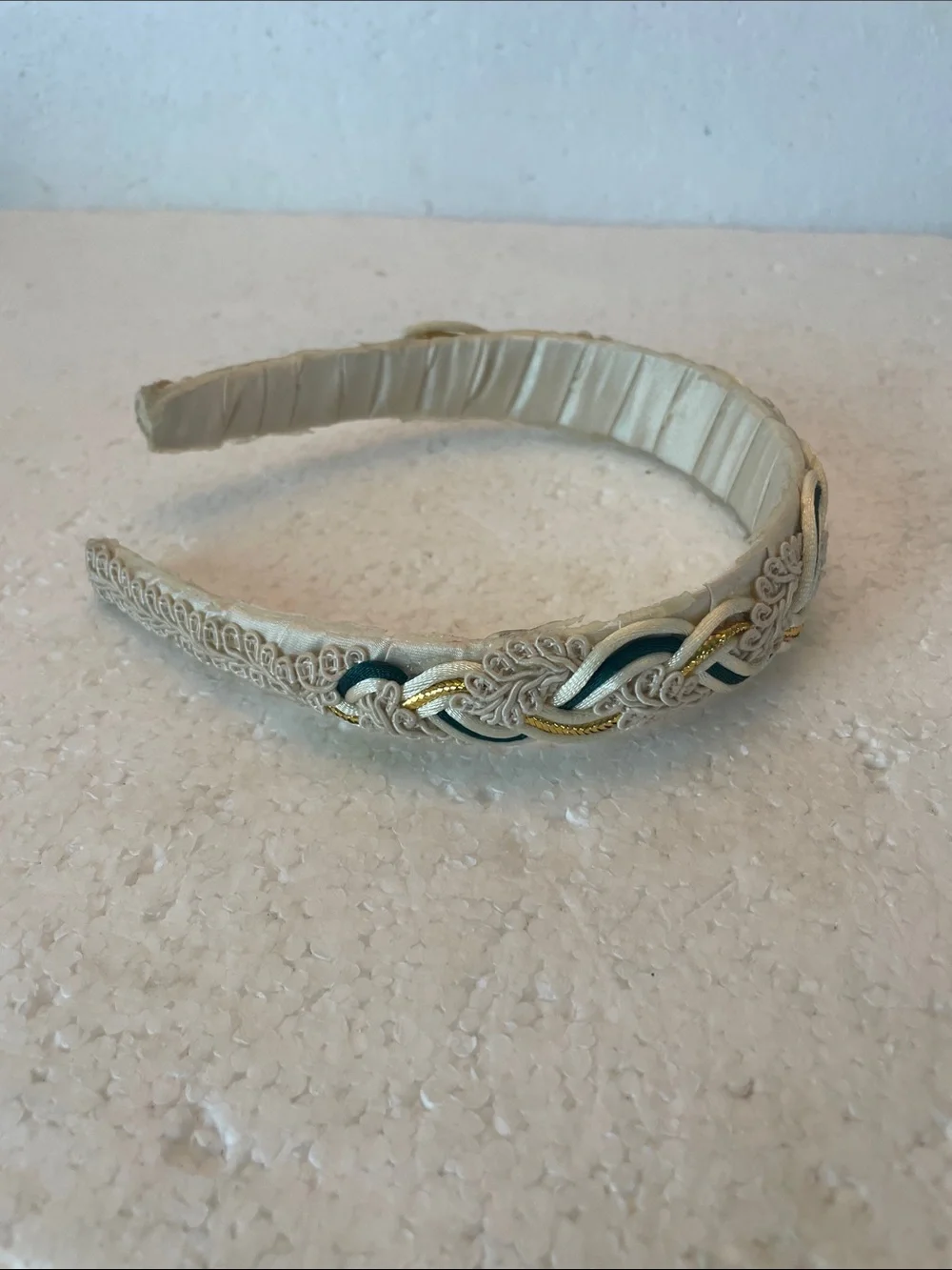 Vintage 90s cream